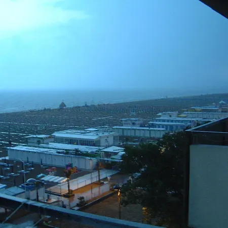 Отель Artide 3*