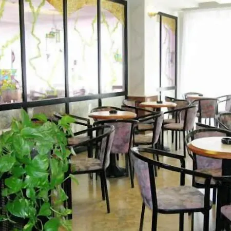 Artide - Front Hotel