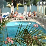 Hotel Artide 3*