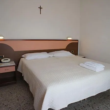 Artide - Front Hotel 3*
